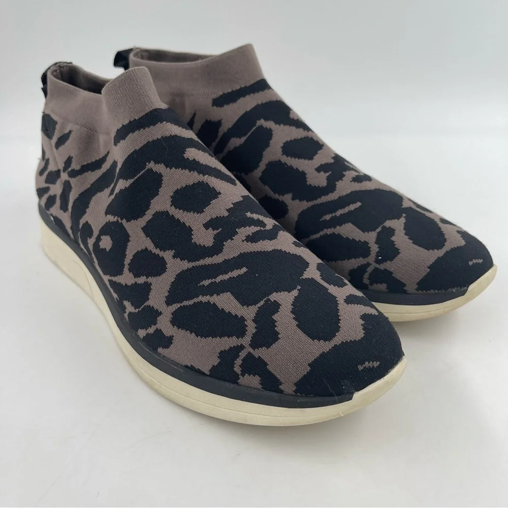 Louise et Cie Women’s Breyson Leopard Print Knit Wedge Sneaker Grey Black-SZ 8.5